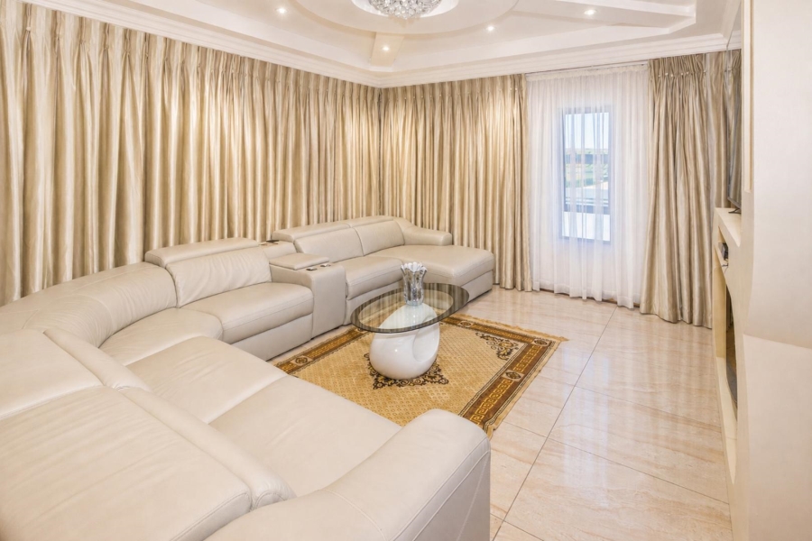 5 Bedroom Property for Sale in Xanadu Eco Park North West